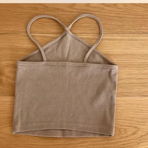 Tan Ribbed Crop Top - Picture 3 of 4